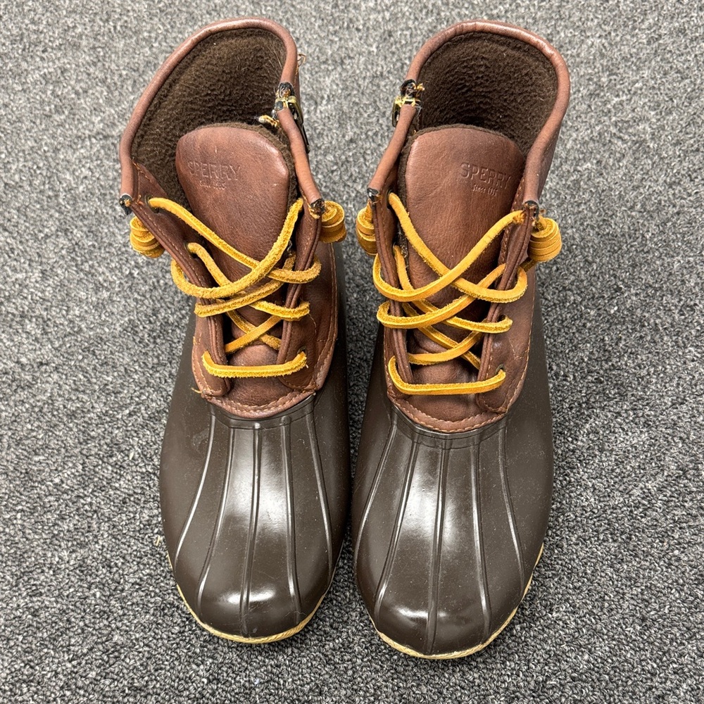 Sperry Brown and Yellow Lace Duck Boots Girls Sz.6